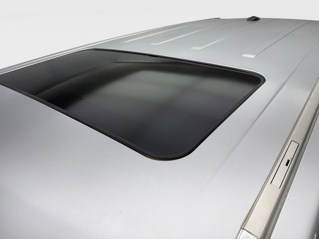 Used 2012 Land Rover Range Rover HSE image 20