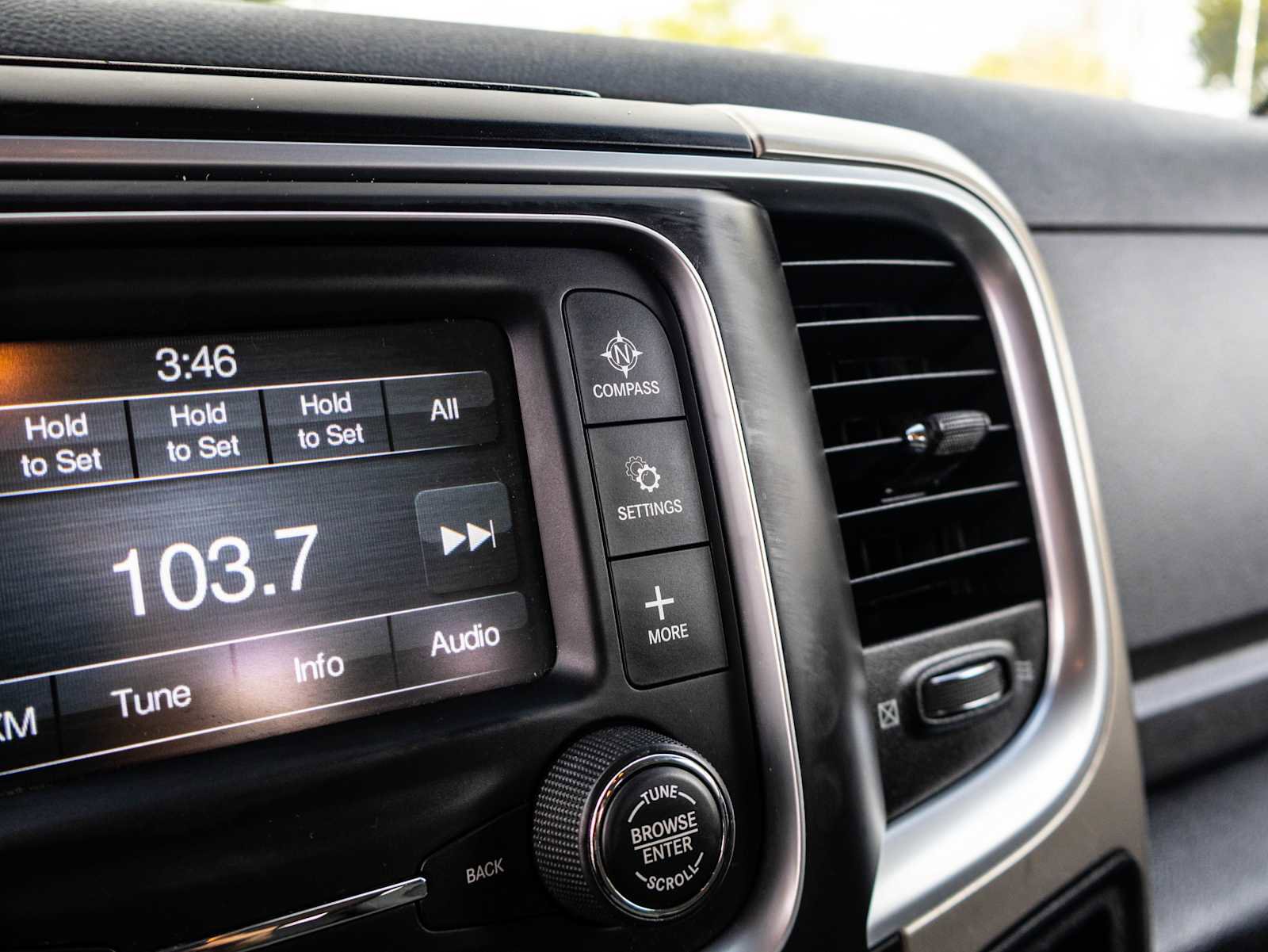 Used 2015 RAM 1500 Big Horn image 40