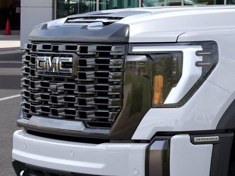 New 2026 GMC Sierra 3500 Denali Ultimate w/ LPO, Black Badging Package AWD/4WD image 13
