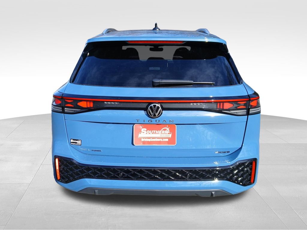 New 2026 Volkswagen Tiguan SEL R-Line image 4