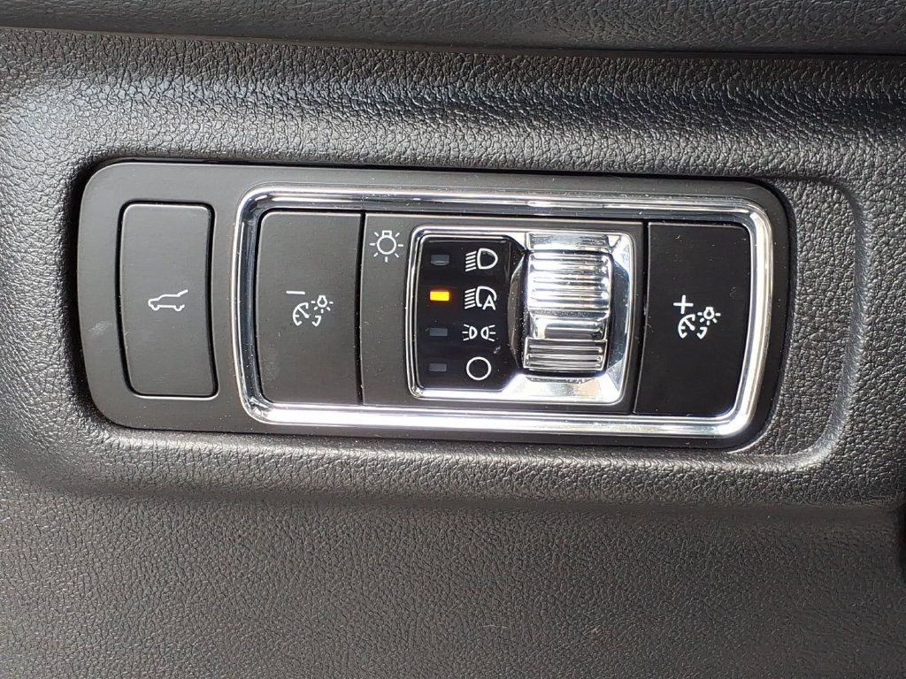 Certified 2024 Lincoln Corsair AWD w/ Equipment Group 101A image 16