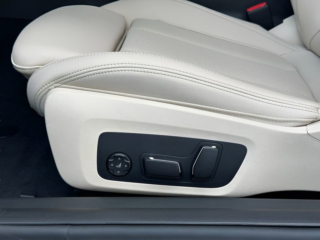 New 2026 BMW 230i Coupe w/ Premium Package RWD image 12