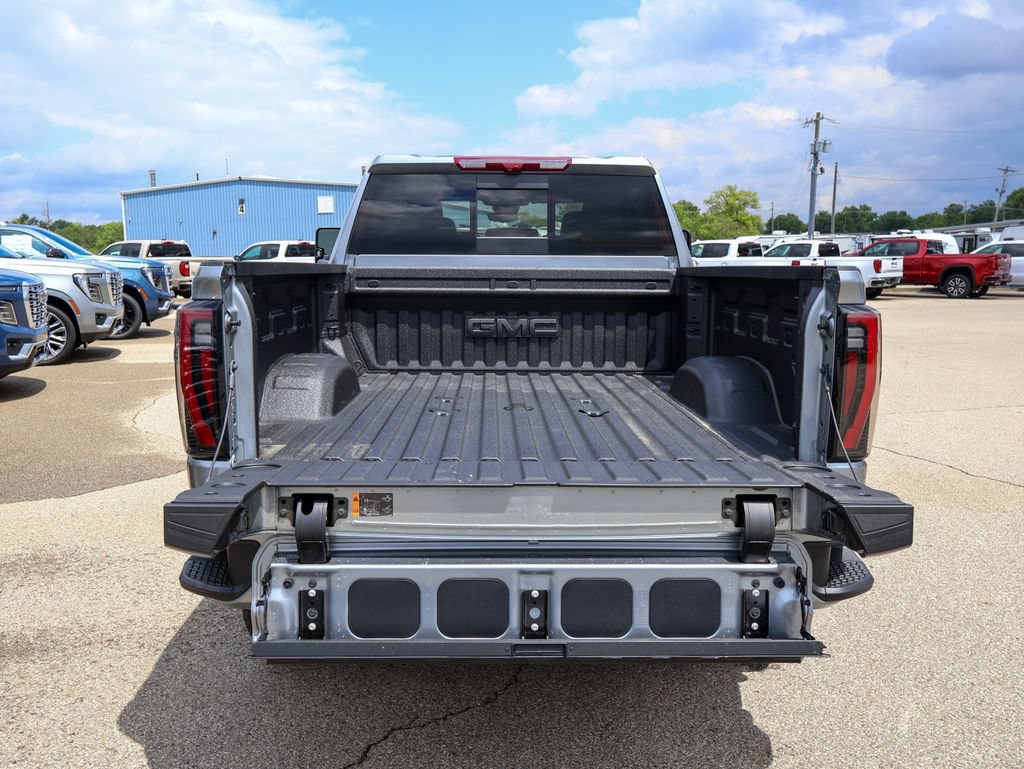 New 2026 GMC Sierra 2500 AT4 w/ AT4 Premium Plus Package AWD/4WD image 5