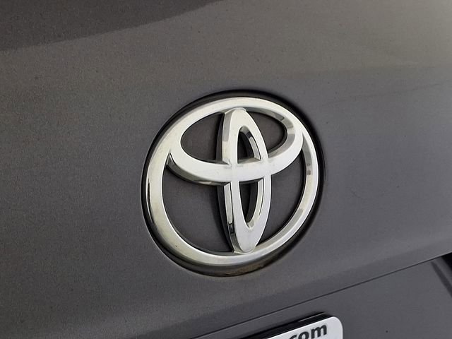 Used 2023 Toyota Highlander LE FWD image 36