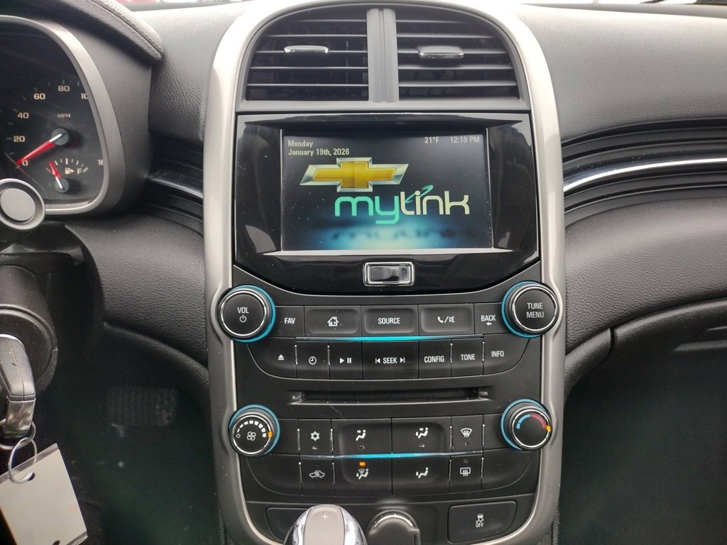 Used 2015 Chevrolet Malibu LT image 3