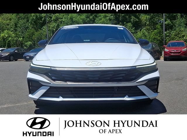 Certified 2025 Hyundai Elantra SEL FWD image 29