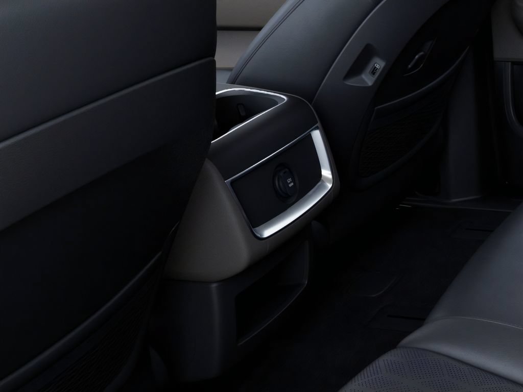 New 2026 Kia Carnival FWD image 26