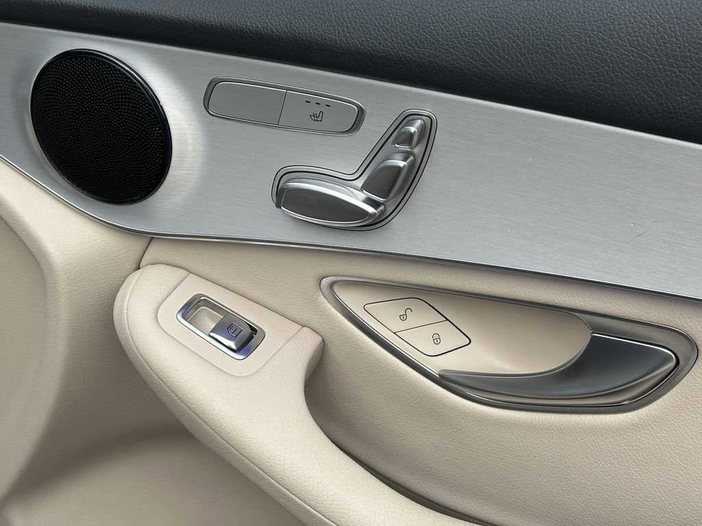 Certified 2022 Mercedes-Benz GLC 300 image 17