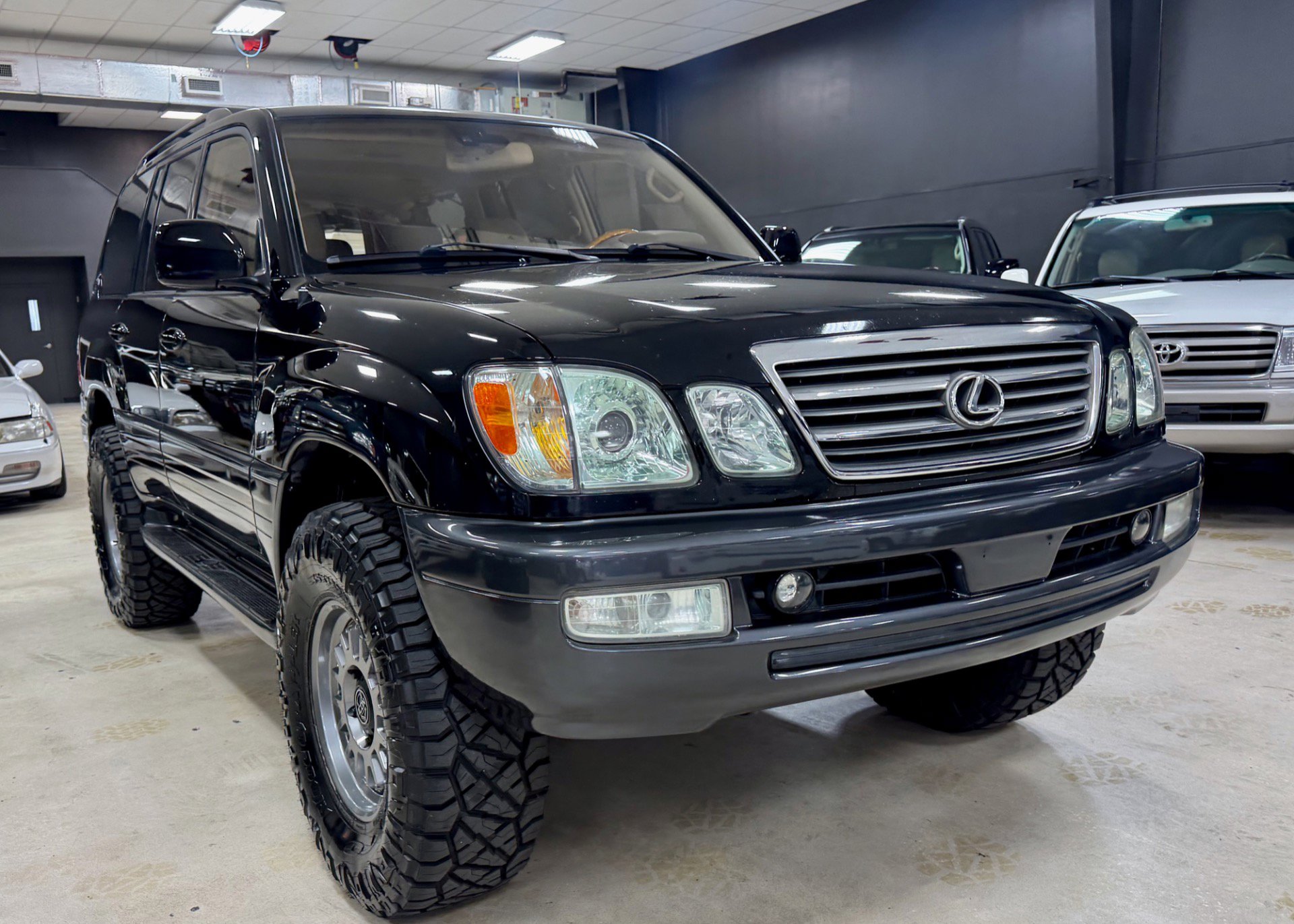 Used 2003 Lexus LX 470 4WD image 4