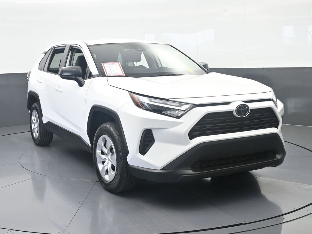 Used 2025 Toyota RAV4 LE FWD image 9