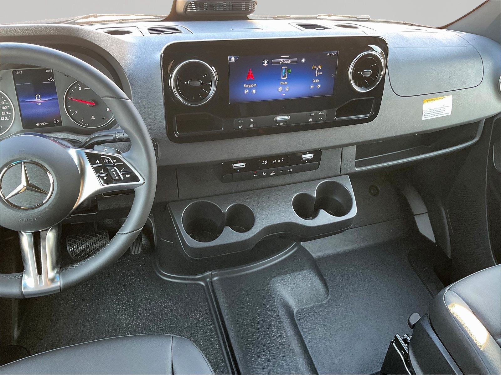 New 2025 Mercedes-Benz Sprinter 2500 image 10