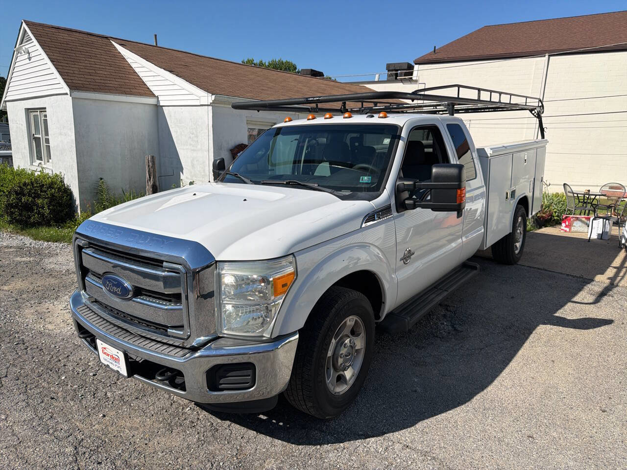 Used 2016 Ford F350 XLT w/ XLT Interior Package RWD image 3