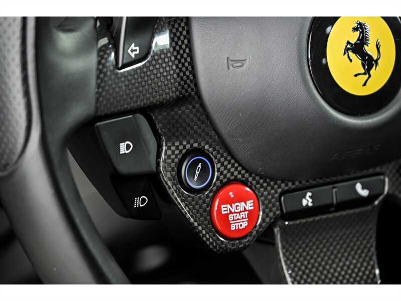 Used 2019 Ferrari 812 Superfast RWD image 26