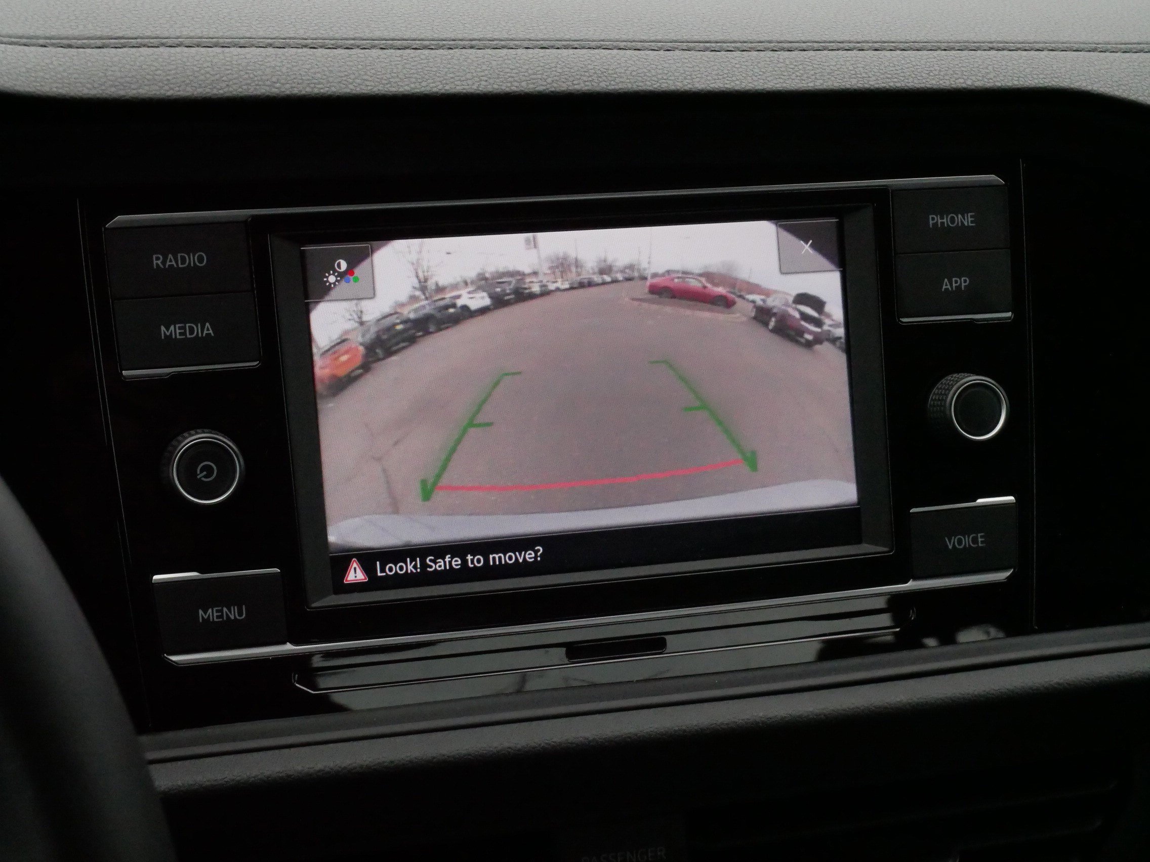 Certified 2024 Volkswagen Jetta SE image 28