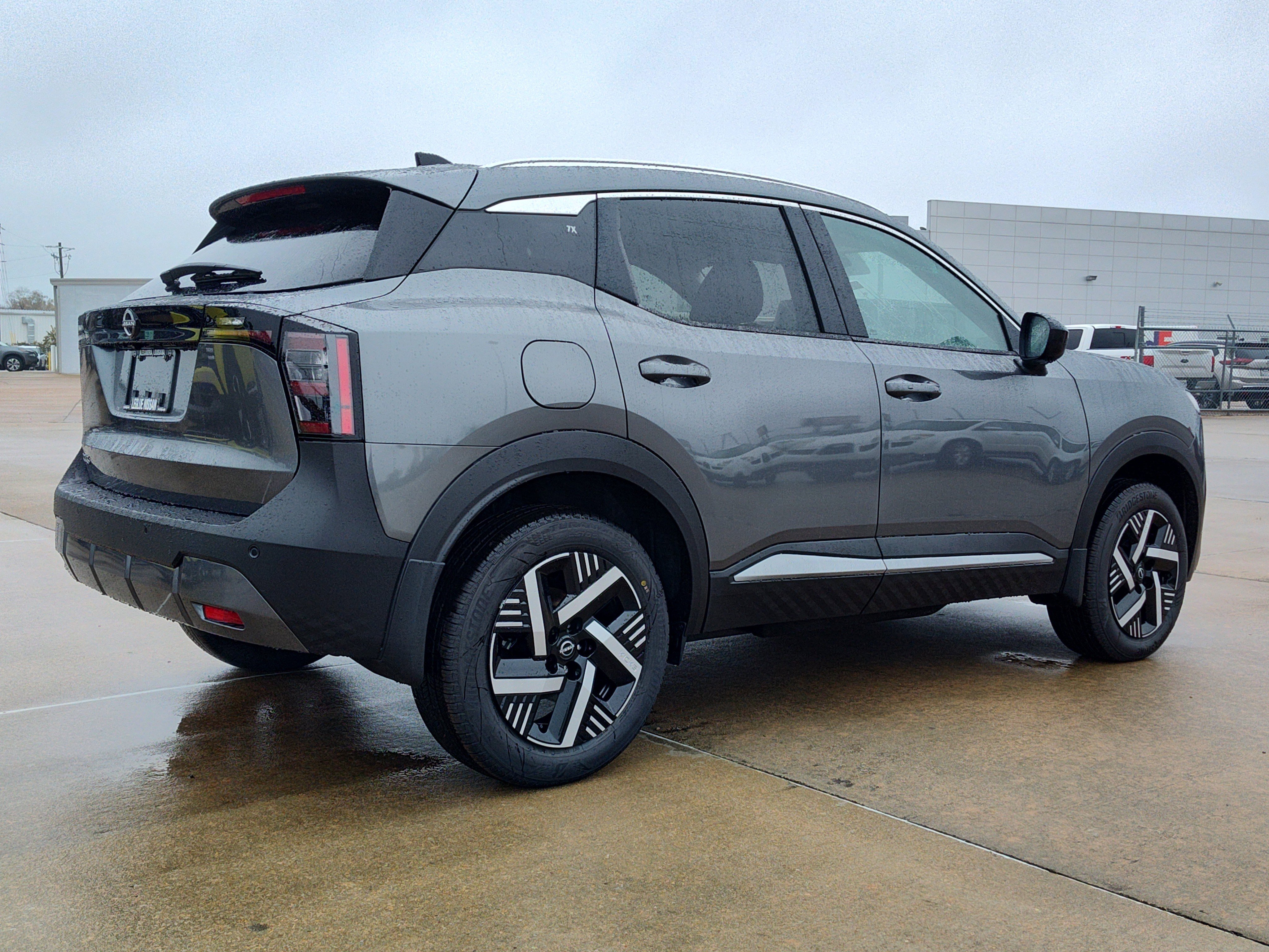 New 2026 Nissan Kicks SV image 4