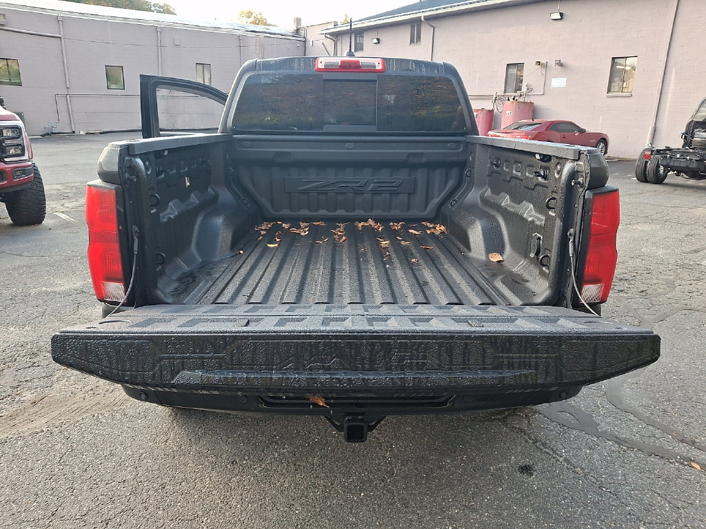 Used 2024 Chevrolet Colorado ZR2 w/ Safety Package AWD/4WD image 29