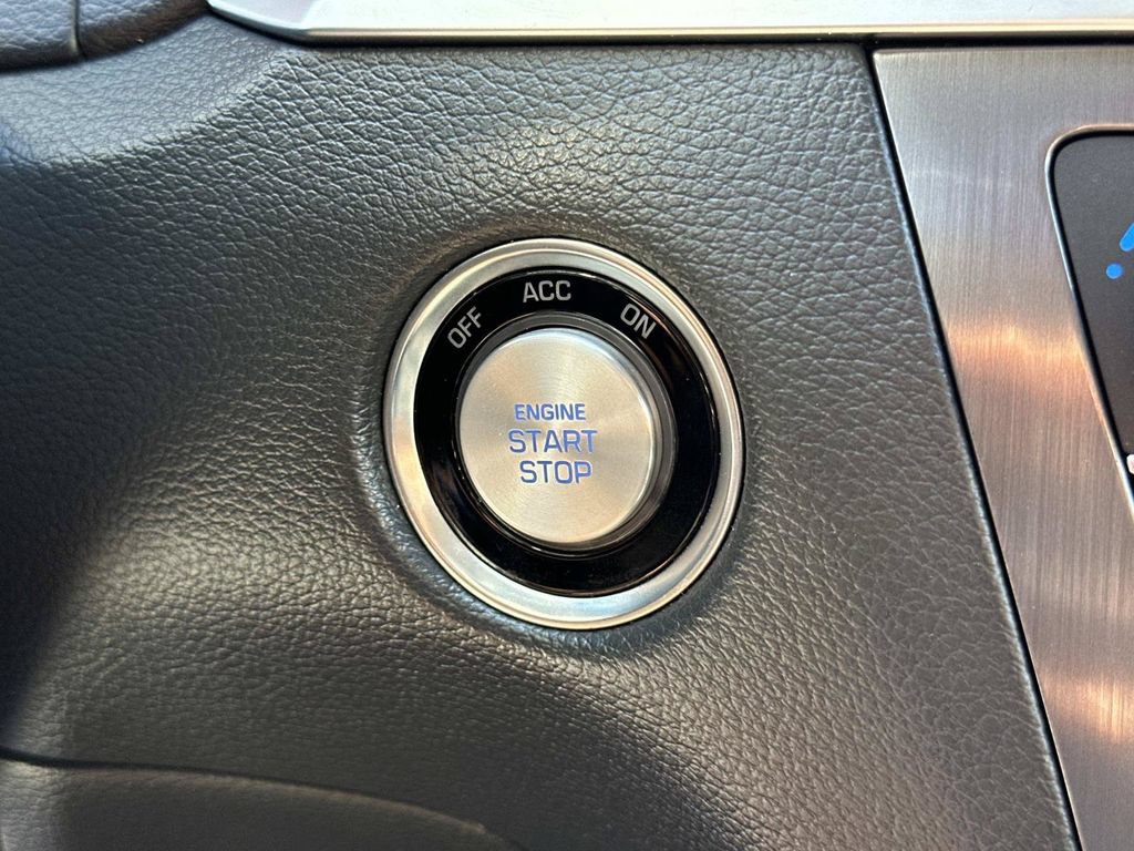 Used 2019 Genesis G80 3.8 AWD/4WD image 18