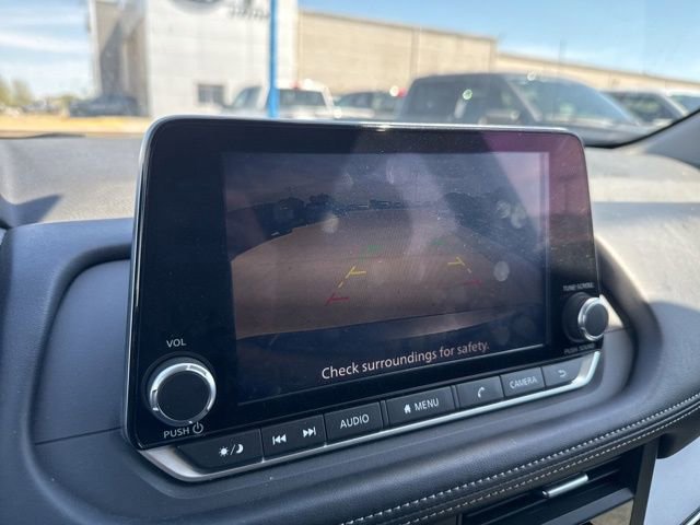 Used 2024 Nissan Rogue SV FWD image 22