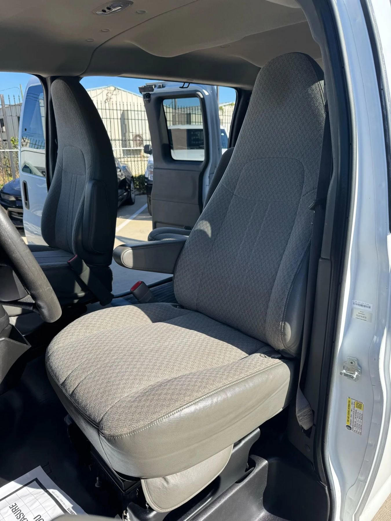 Used 2014 Chevrolet Express 2500 LS image 23