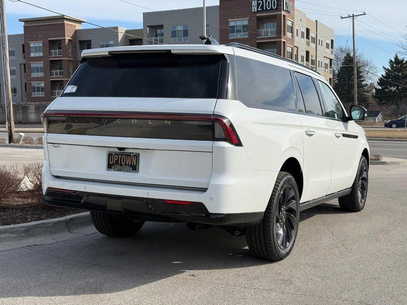New 2026 Lincoln Navigator L Reserve w/ Jet Appearance Package image 3