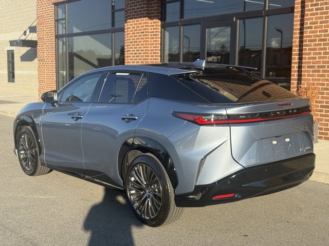 Used 2024 Lexus RZ 450e Premium w/ Cold Area Package AWD/4WD image 4