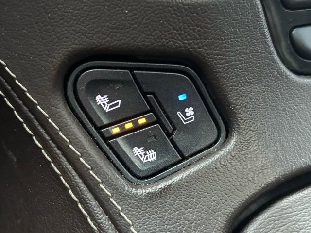 Used 2017 Chevrolet Suburban Premier image 32