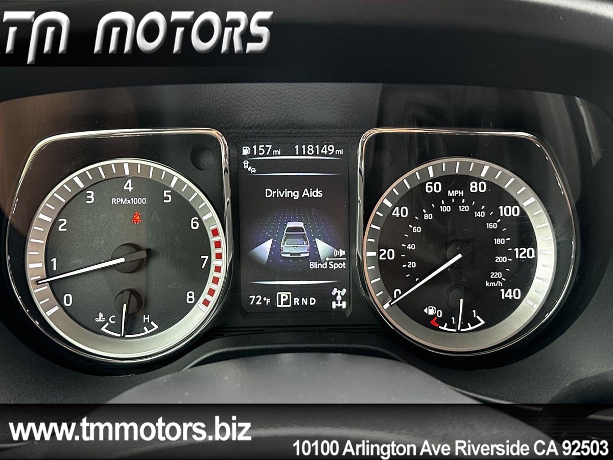 Used 2017 Nissan Titan SV image 17