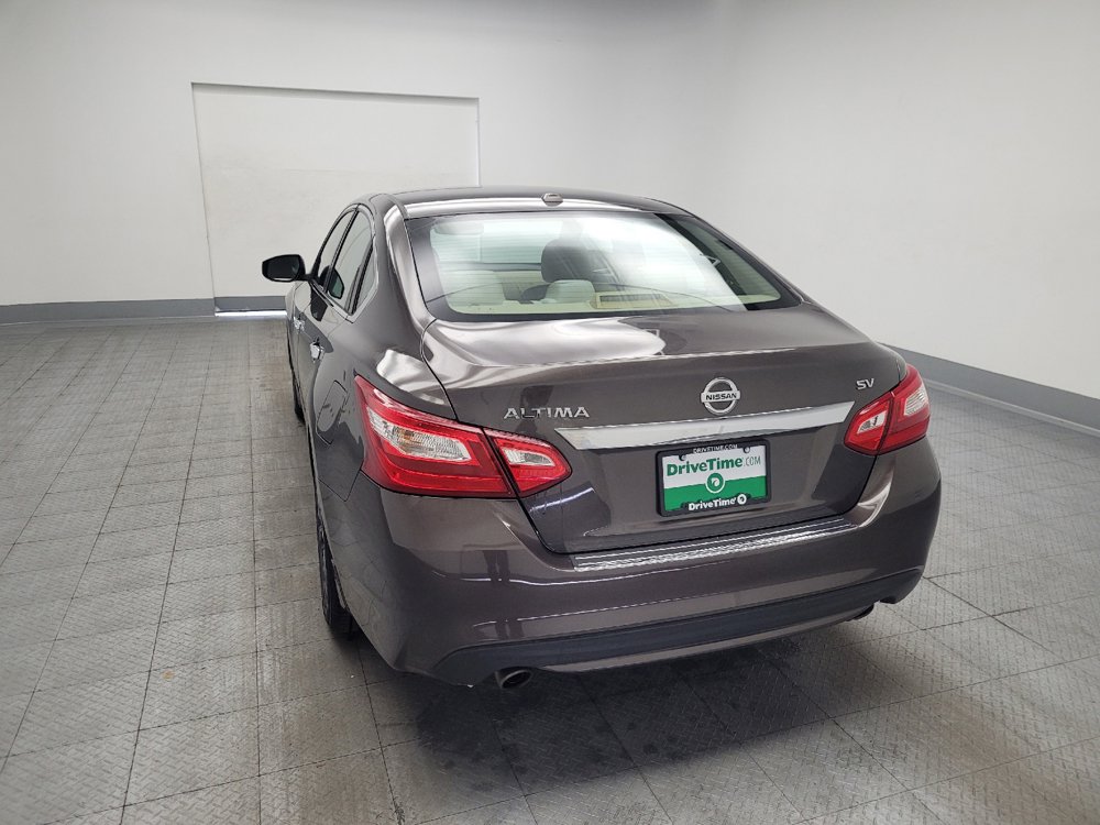 Used 2017 Nissan Altima 2.5 SV w/ Convenience Package FWD image 6