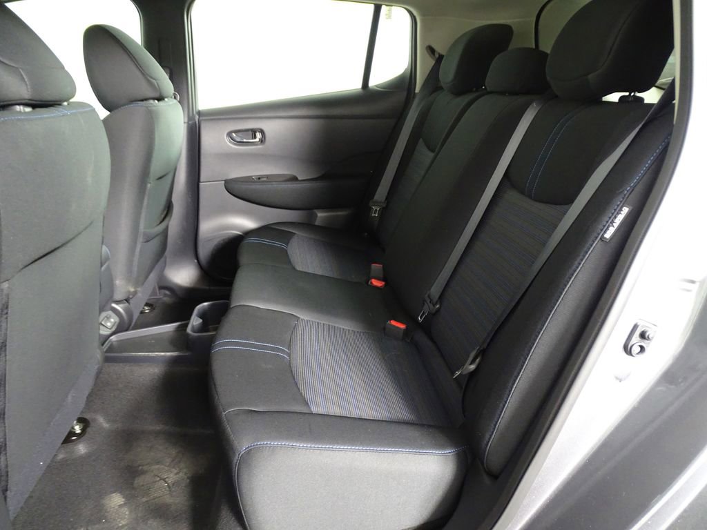 Used 2023 Nissan Leaf S image 8