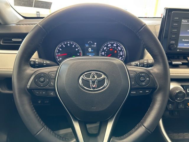 Used 2022 Toyota RAV4 XLE Premium AWD/4WD image 10