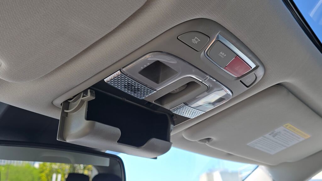 Used 2025 Kia Telluride EX w/ EX Captain's Chair Package AWD/4WD image 36