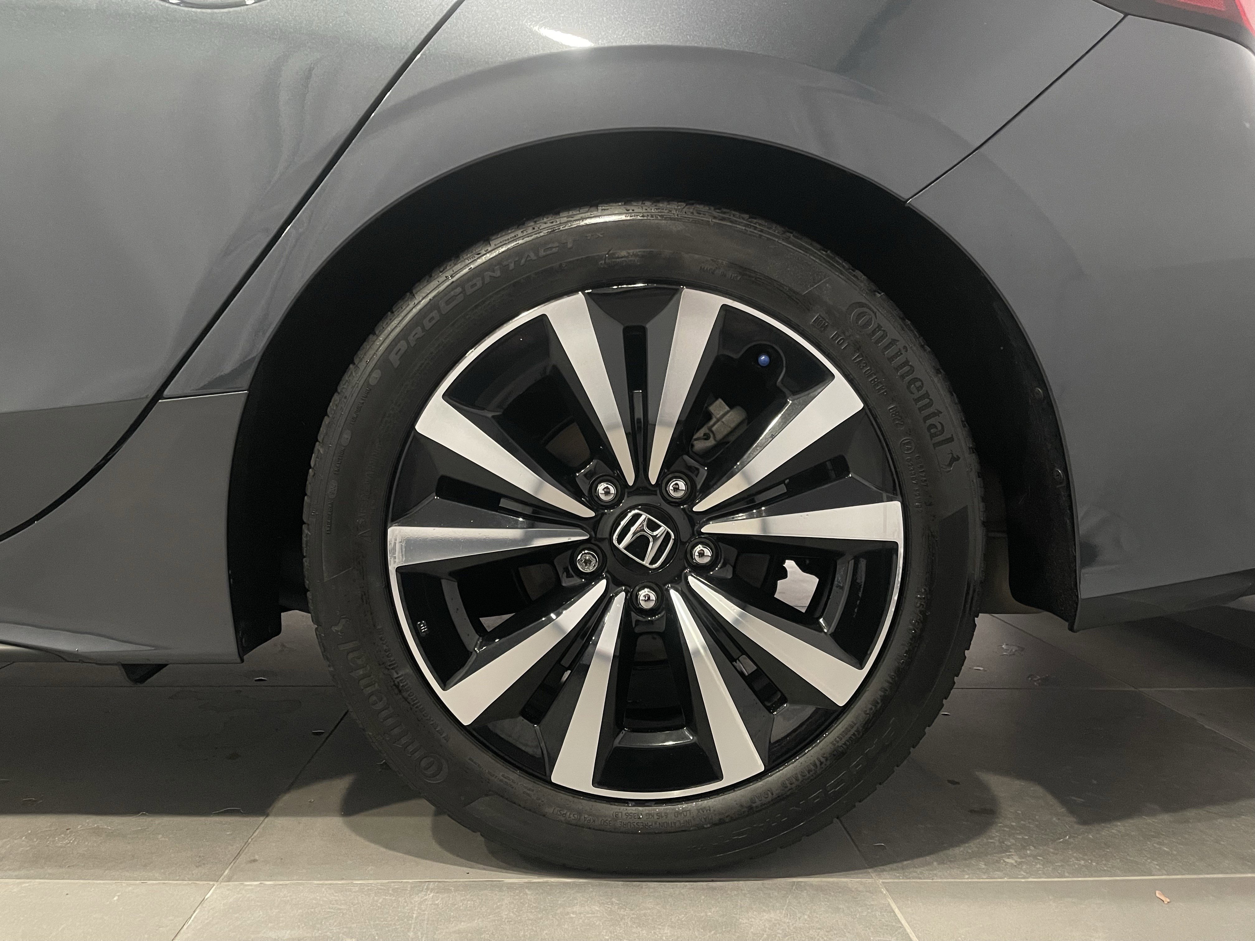 Used 2022 Honda Civic EX-L image 9