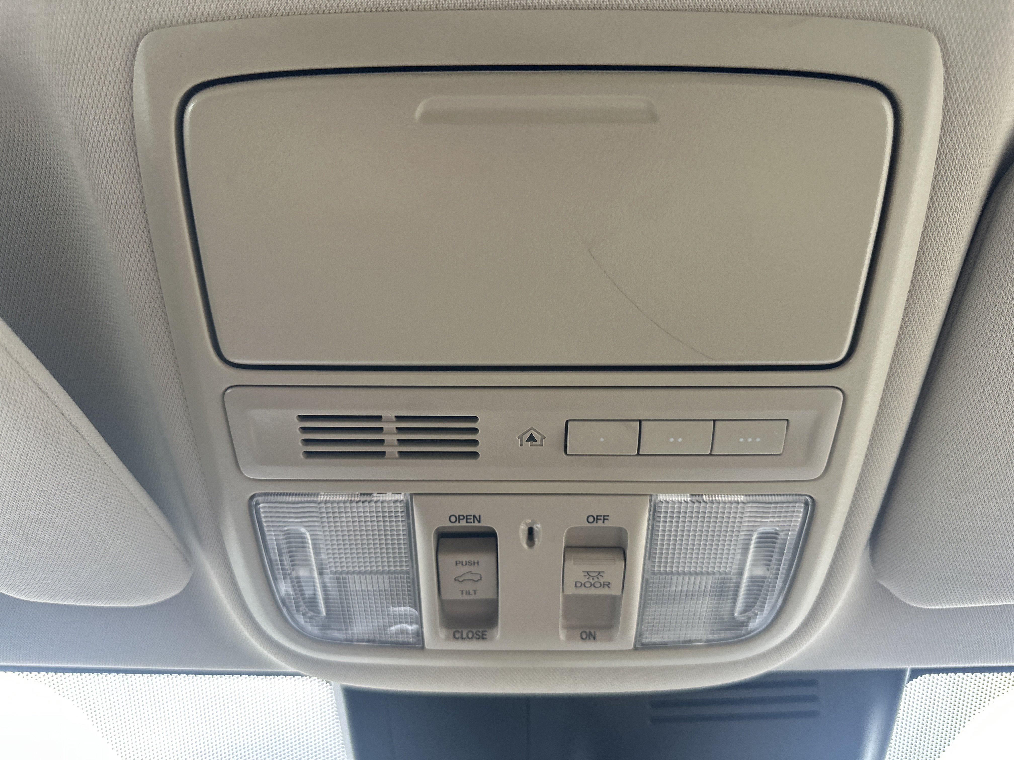 Used 2018 Honda CR-V Touring image 34