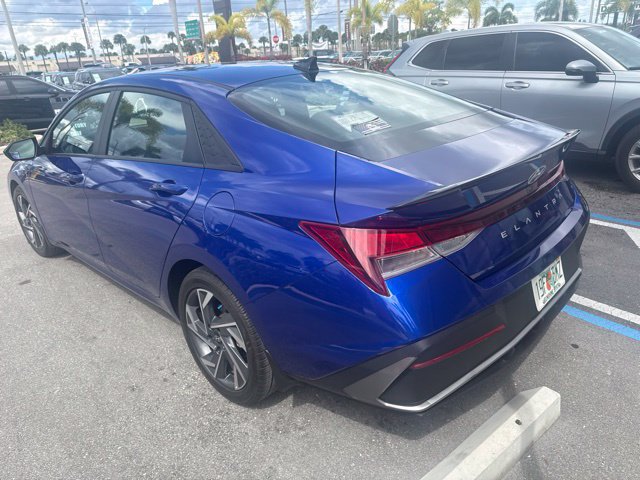 Used 2025 Hyundai Elantra Sport FWD image 8