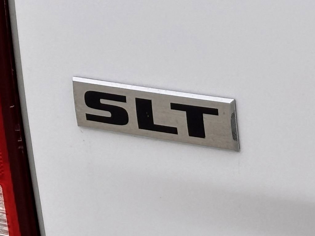 Used 2022 RAM 1500 Classic SLT image 6