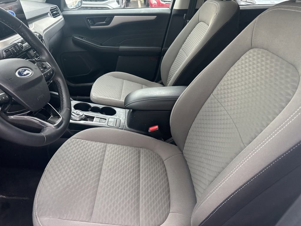 Used 2022 Ford Escape SE w/ Cold Weather Package AWD/4WD image 10