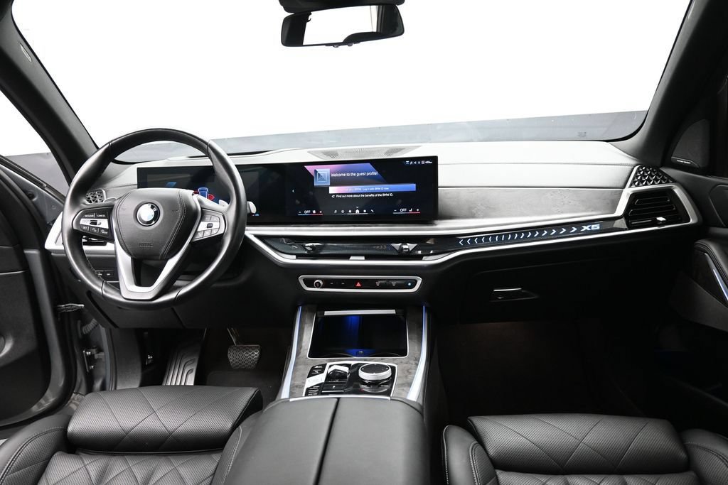Used 2025 BMW X5 xDrive40i AWD/4WD image 16
