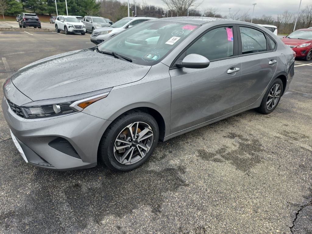 Certified 2022 Kia Forte LXS image 2