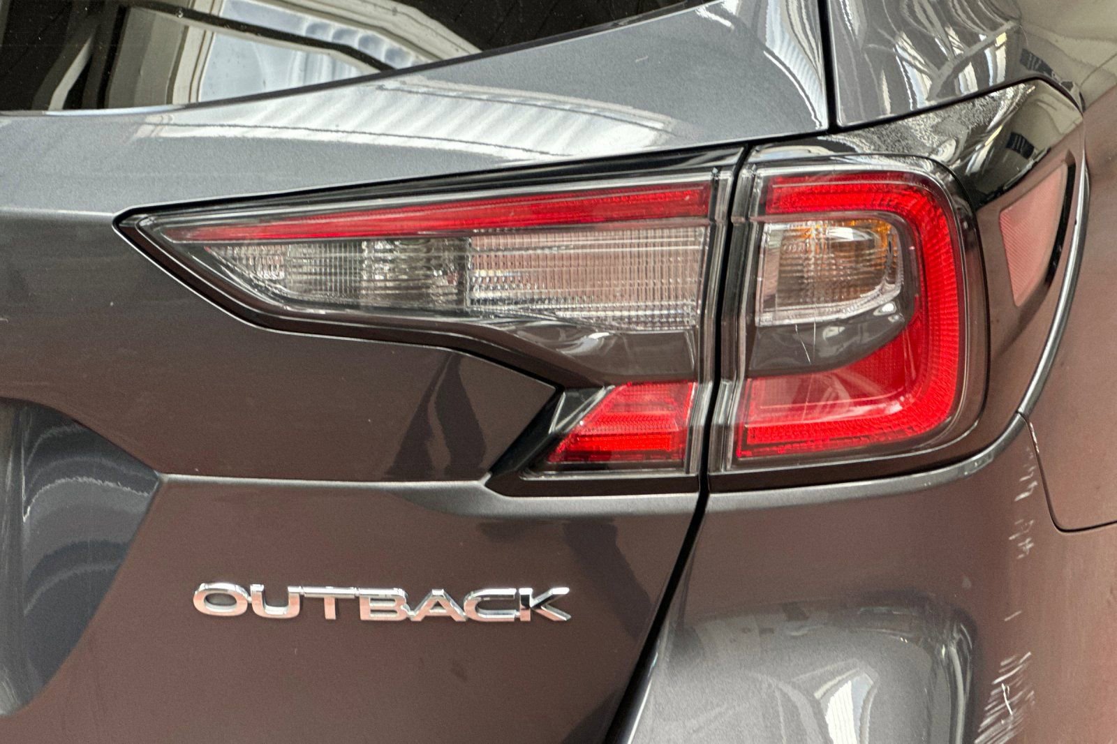 Used 2025 Subaru Outback Premium image 37