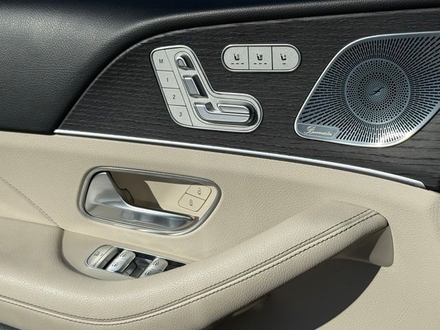 Used 2021 Mercedes-Benz GLS 450 4MATIC image 22