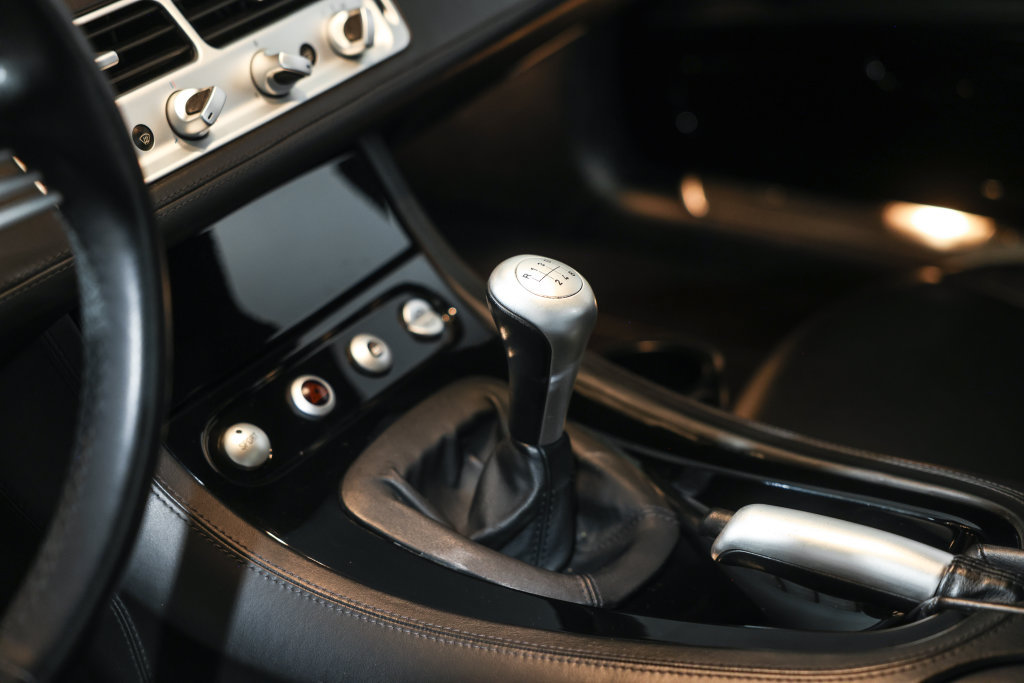 Used 2002 BMW Z8 RWD image 24