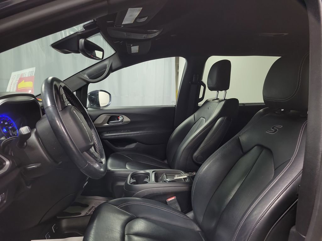 Used 2020 Chrysler Pacifica Touring-L w/ Advanced Safetytec Group image 13