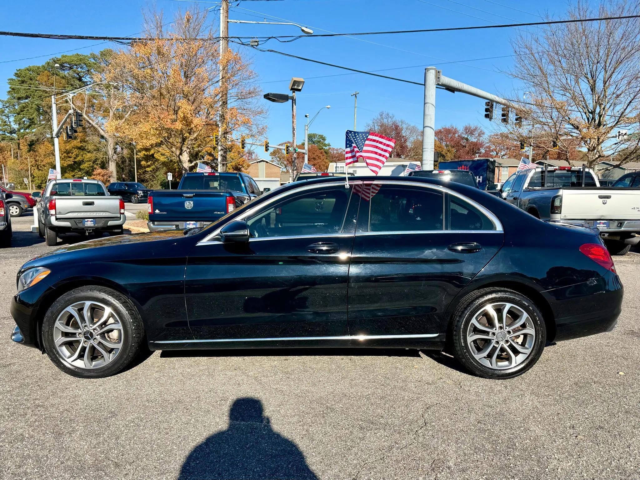 Used 2016 Mercedes-Benz C 300 4MATIC Sedan image 2