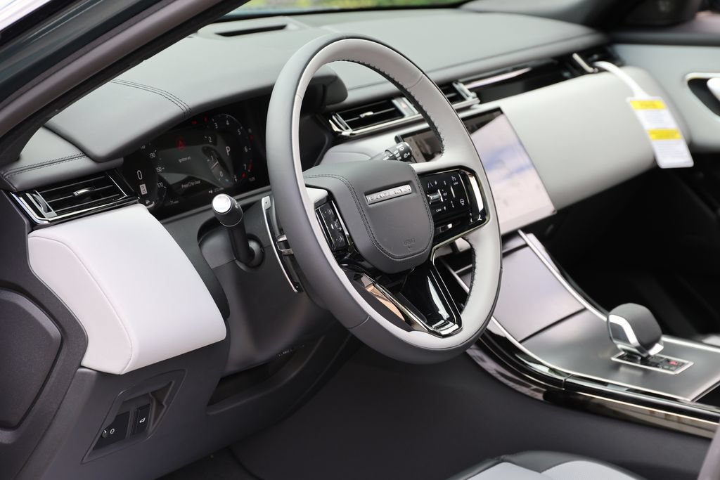 New 2026 Land Rover Range Rover Velar Dynamic SE AWD/4WD image 10