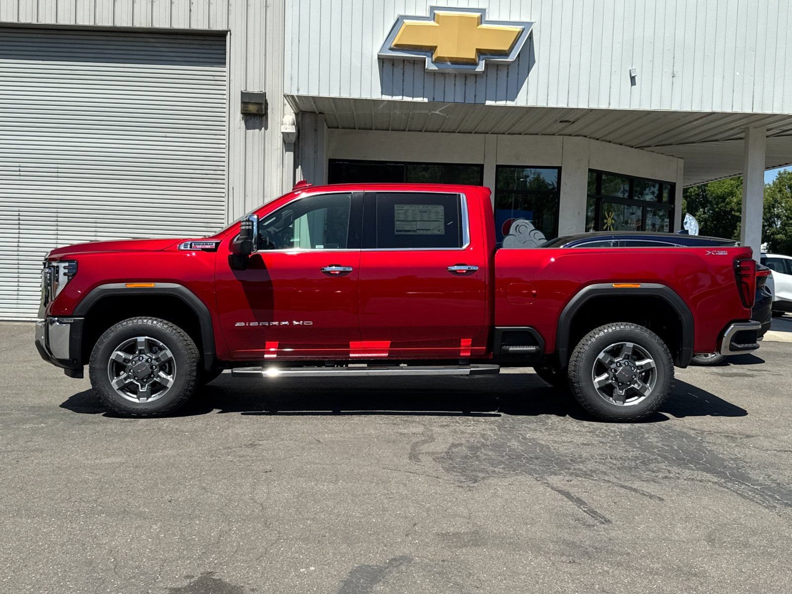 New 2026 GMC Sierra 2500 SLT w/ SLT Premium Package AWD/4WD image 6