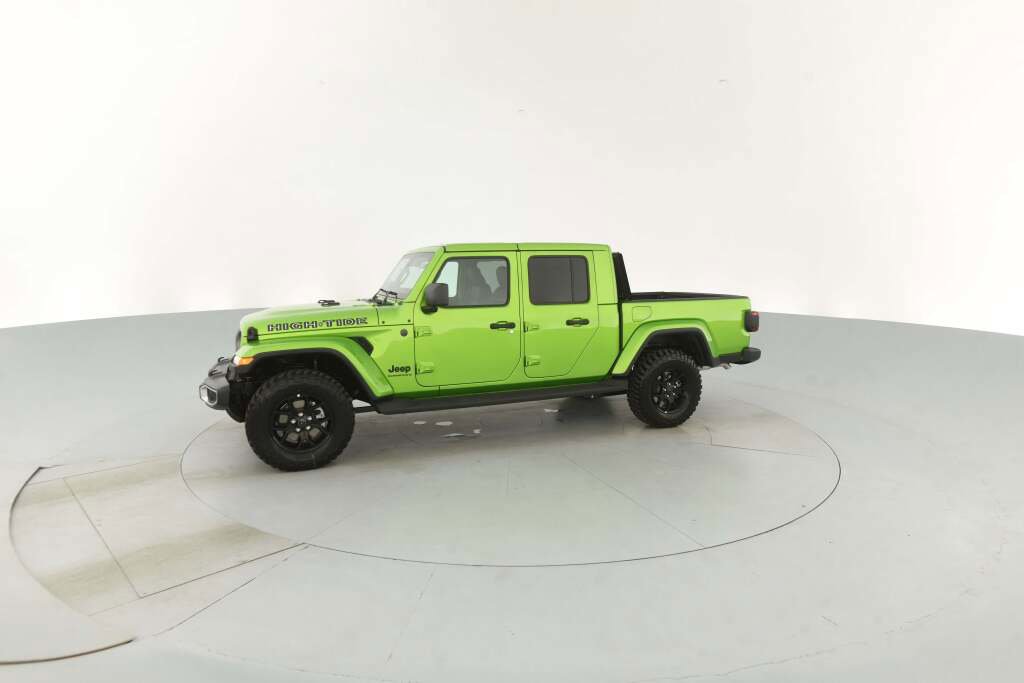 New 2025 Jeep Gladiator Sport image 5