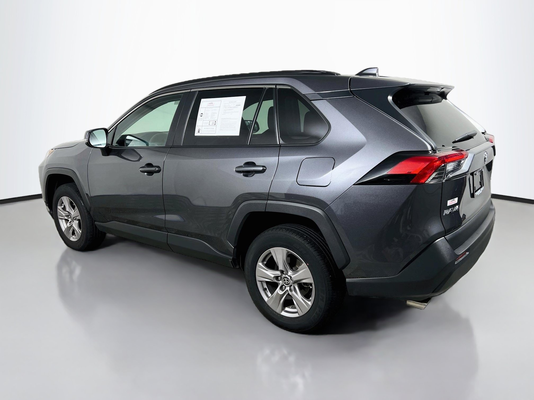Used 2025 Toyota RAV4 XLE FWD image 8