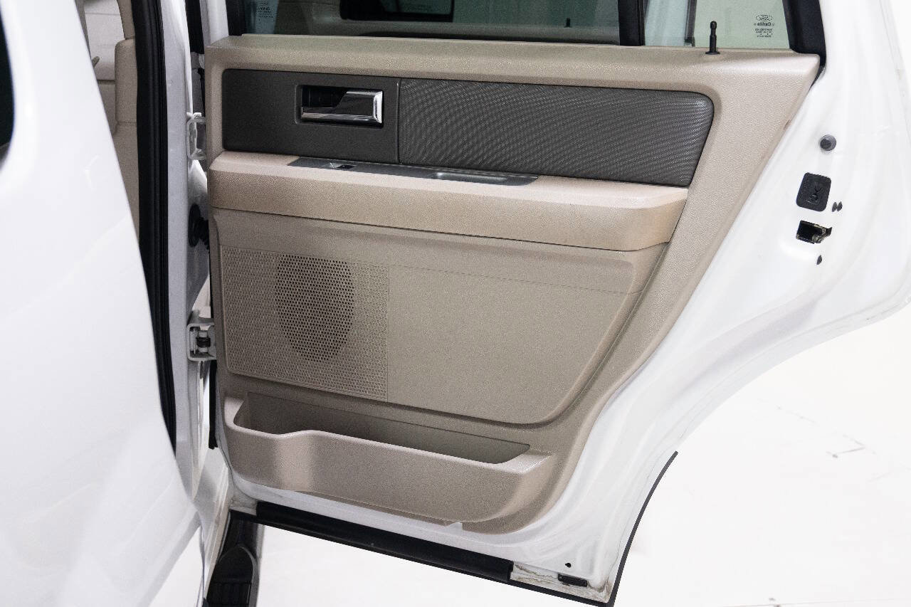 Used 2014 Ford Expedition XL RWD image 24