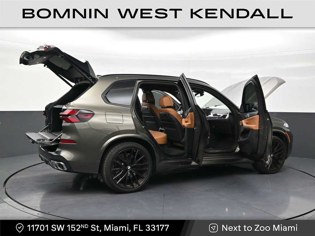 Used 2025 BMW X5 M60i image 28