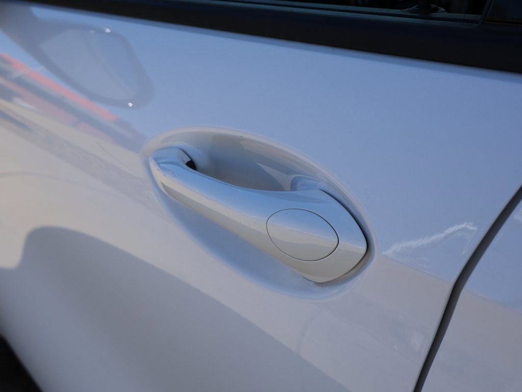 Used 2025 Buick Envista Sport Touring image 24